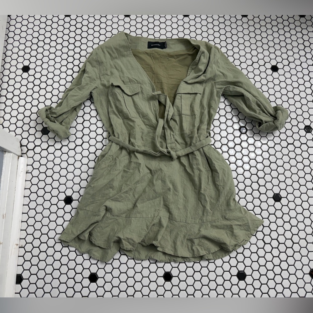 MINKPINK long sleeve lined dress w pockets  size large